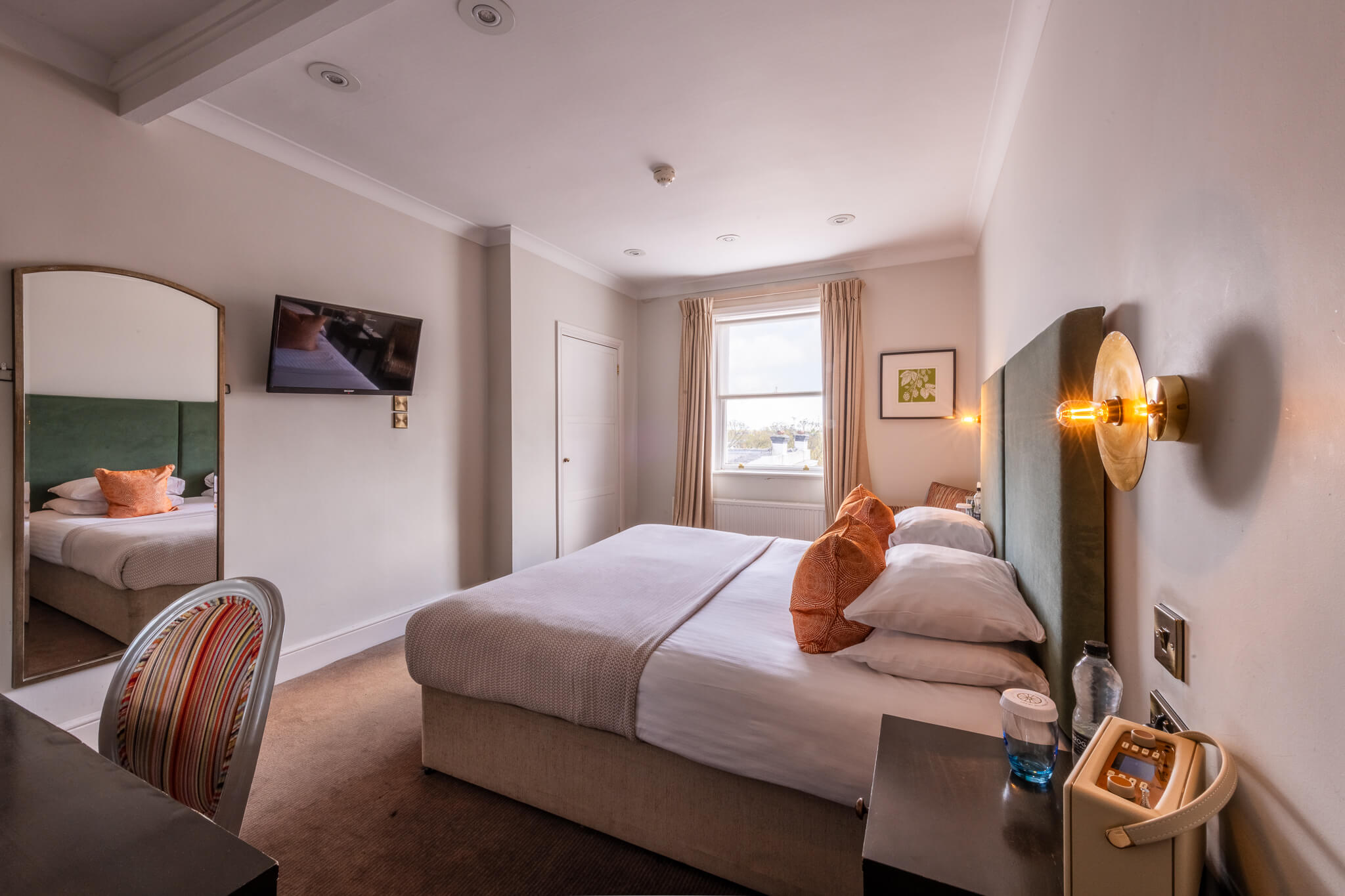 Royal Wells Hotel Classic Twin Room Bedroom Space